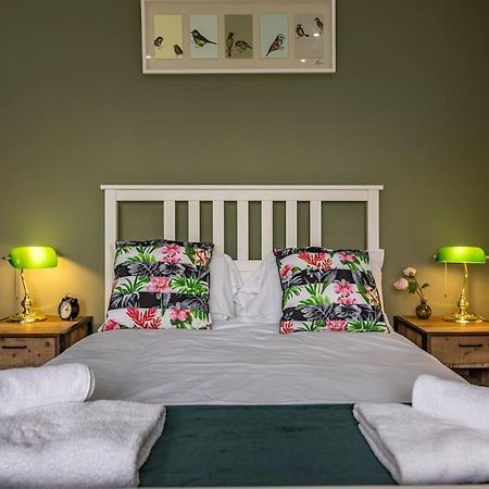 Dovecote House Beeston Private Parking 15Mins From Nottingham City Centre Close To Qmc Hospital Bagian luar foto
