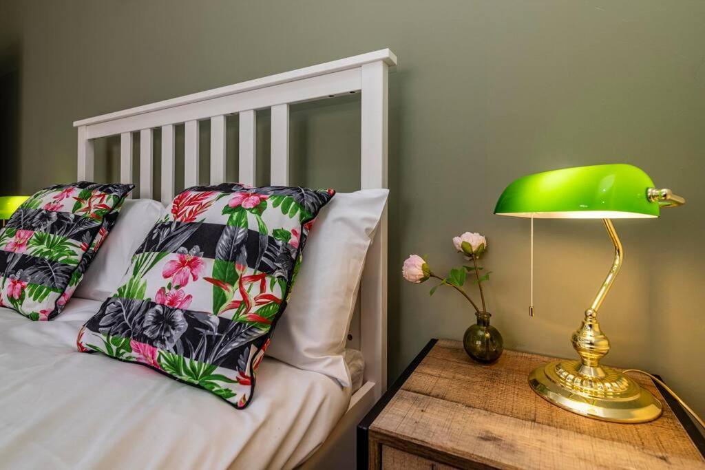Dovecote House Beeston Private Parking 15Mins From Nottingham City Centre Close To Qmc Hospital Bagian luar foto