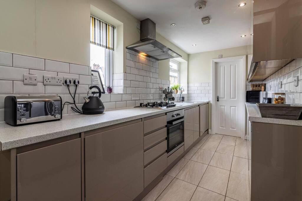 Dovecote House Beeston Private Parking 15Mins From Nottingham City Centre Close To Qmc Hospital Bagian luar foto